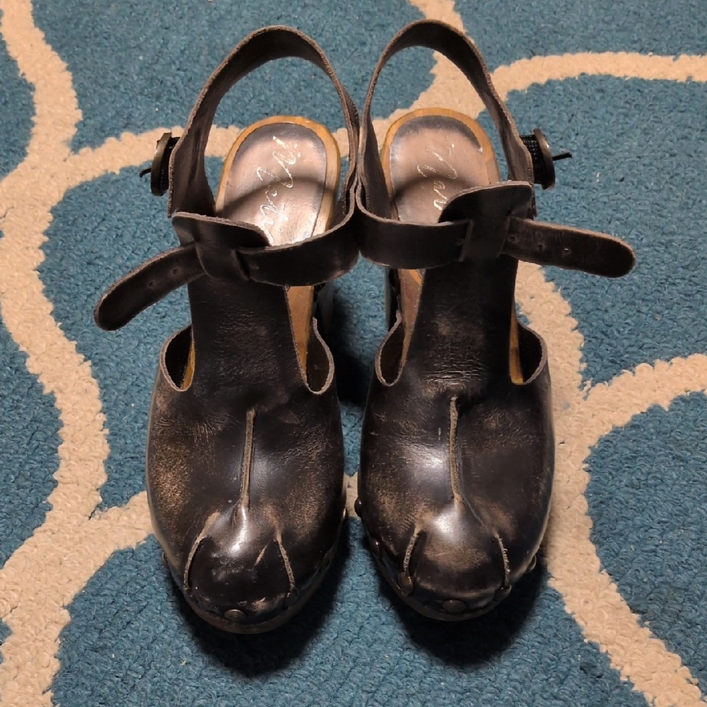 Stylish Black Leather Women's Shoes